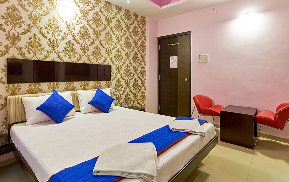 Superior AC Room - Hotel Ganeshratna